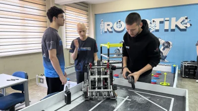 VEX Türkiye Şampiyonası’nda mükemmellik ödülü alan Tekirdağlı öğrenciler, ABD’de 800