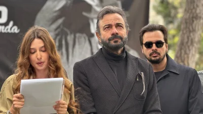 Usta sanatçı Sadri Alışık, 100. doğum yılında Zincirlikuyu Mezarlığı’nda düzenlenen