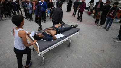 İsrail ordusunun Gazze kentindeki Al-Nakheel Caddesi’ne yönelik saldırısında çok sayıda