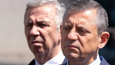 CHP Genel Başkanı Özel, kayyım iddialarını reddederek Türkiye’nin çatışmalara değil,