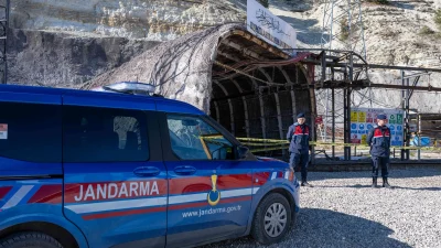 Ankara'nın Beypazarı ilçesindeki kömür madeninde yaşanan göçükte 13 işçi yaralandı,