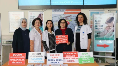 Erzurum Şehir Hastanesi'nde ebe ve kadın doğum doktorları, normal doğumu