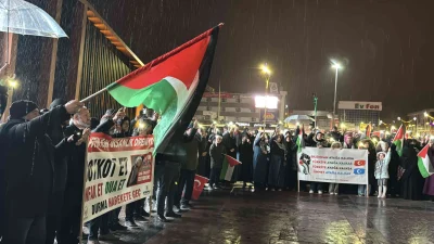 İsrail’in Gazze’ye yönelik saldırıları, Ağrı ve Erzincan’da vatandaşların katılımıyla düzenlenen