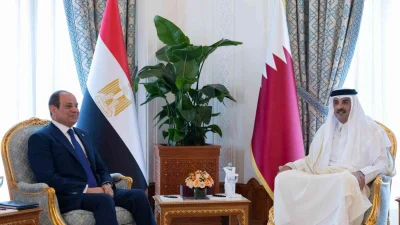 Mısır Cumhurbaşkanı Sisi, Doha’da Katar Emiri Şeyh Temim ile bölgesel