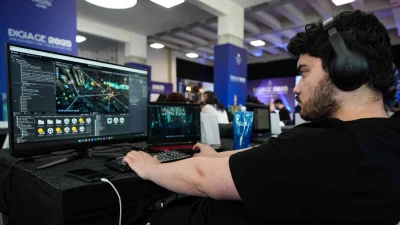 Oyun sektörüne ilgi duyan genç geliştiriciler, DIGIAGE Oyun Geliştirme Kampı