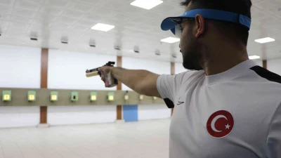 Avrupa Şampiyonu Tunahan Tatoğlu’nun Hedefi Dünya Zirvesi Avrupa Gençler Şampiyonu Tunahan Tatoğlu, Kasım ayında Mısır'da yapılacak Dünya