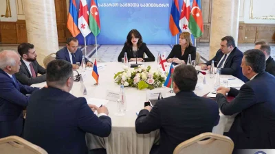 Tiflis’te düzenlenen üçlü toplantıda, Güney Kafkasya’nın stratejik önemi ve ortak