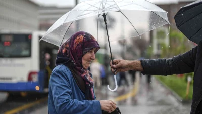 Çarşamba gününden itibaren Türkiye genelinde gök gürültülü sağanaklar bekleniyor, sıcaklıklar