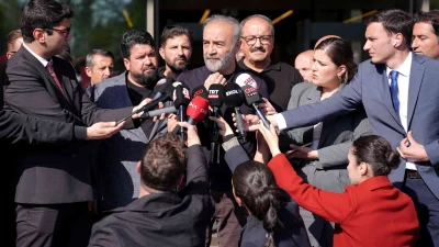 Sırrı Süreyya Önder'in sağlık durumu stabil seyrediyor. Kardeşi Ali Önder,