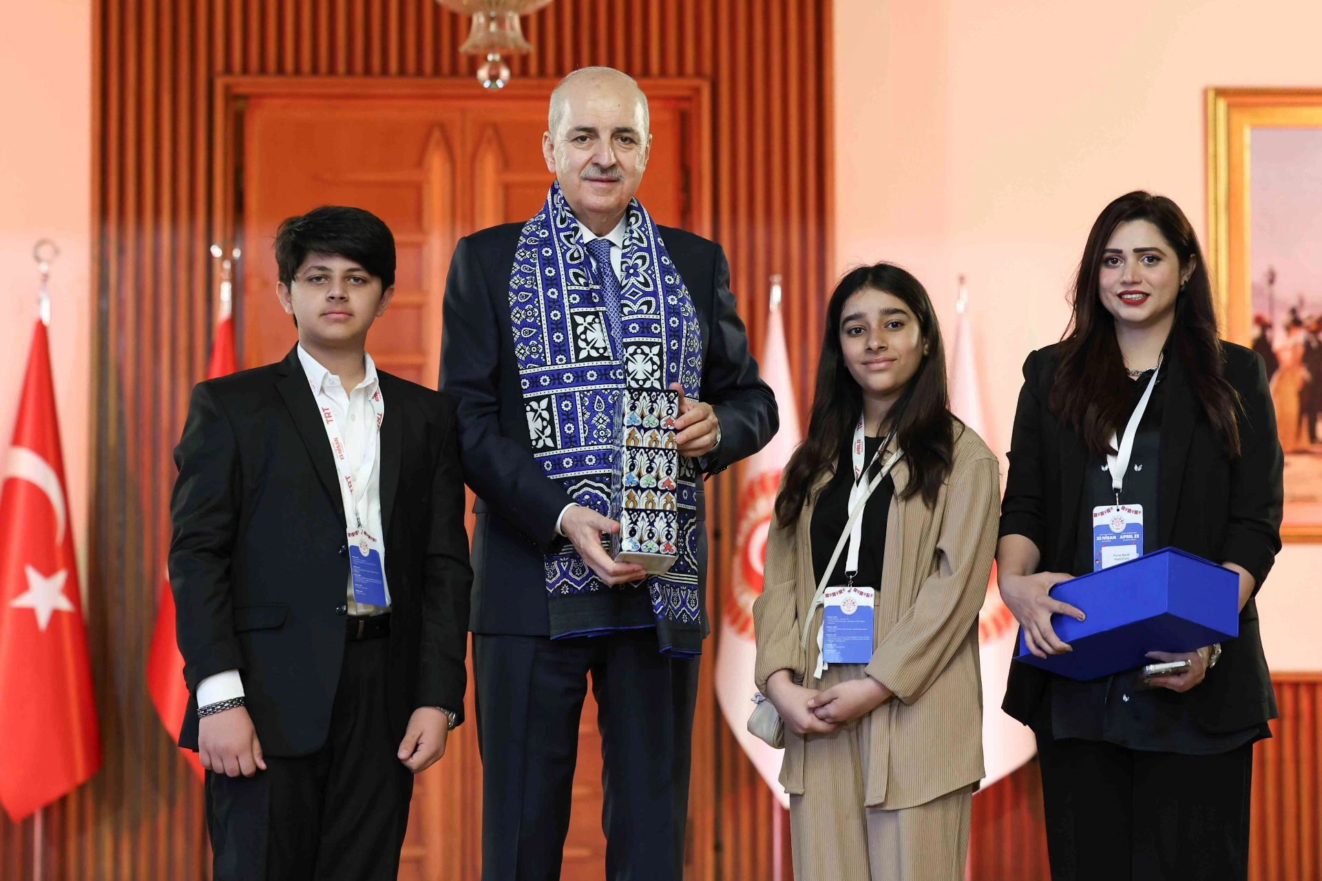 Numan Kurtulmuş, 23 Nisan dolayısıyla TBMM’de ağırladığı çocuklara yaptığı konuşmada,