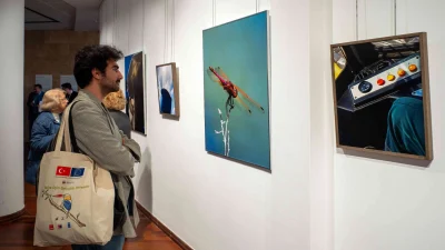 İtalya’nın Toskana bölgesinden ilhamla hazırlanan Peccioli sergisi, İzmir’de sanatseverlerin beğenisine