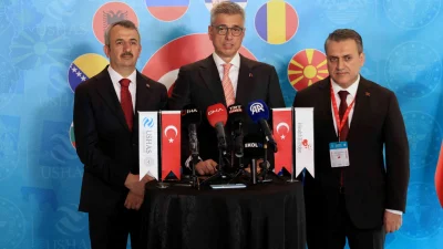 Sağlık Bakanı Memişoğlu, İstanbul’daki 6,2 büyüklüğündeki depremde 32 kişinin yaralandığını,