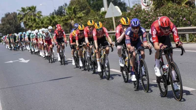 Cumhurbaşkanlığı Türkiye Bisiklet Turu’nda İlk Etabı Simon Dehairs Kazandı Cumhurbaşkanlığı Türkiye Bisiklet Turu'nun ilk etabını Simon Dehairs kazanarak turkuaz