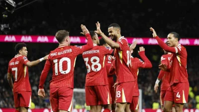 Liverpool, Premier Lig’de Şampiyonluğunu İlan Etti Liverpool, Tottenham karşısında aldığı 5-1'lik galibiyetle Premier Lig şampiyonluğunu bitime