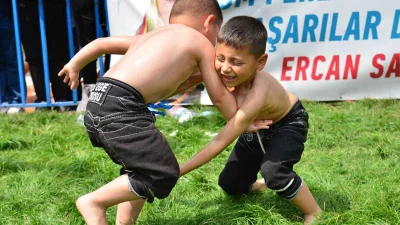 26. Kumluca Yağlı Güreşleri'nde Orhan Okulu, Osman Kan'ı mağlup ederek