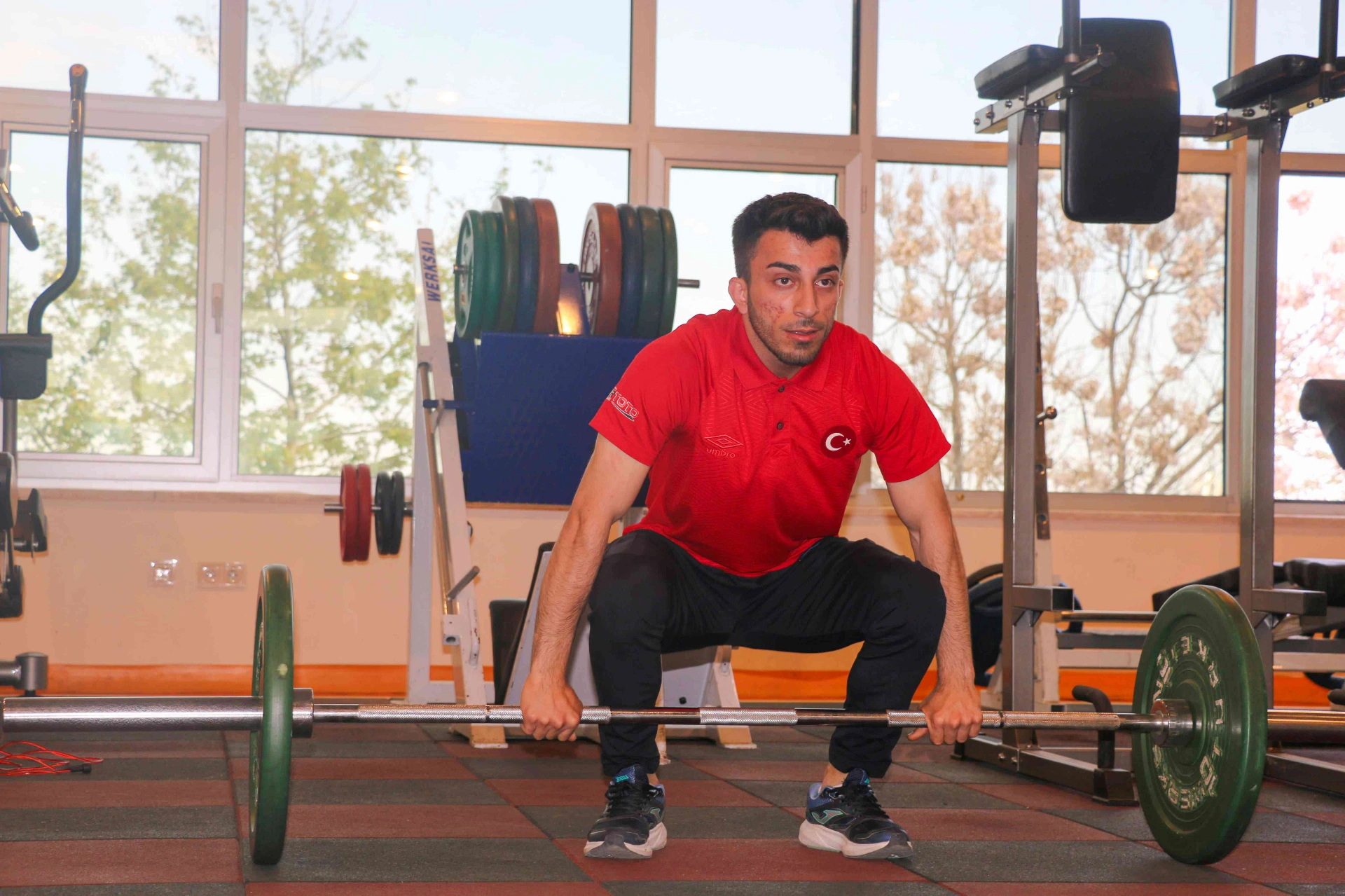 Avrupa Halter Şampiyonası’nda altın madalya kazanan Harun Algül, 2028 Olimpiyatları’nda