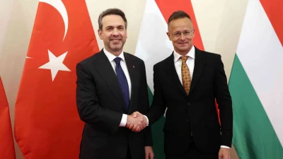 Enerji ve Tabii Kaynaklar Bakanı Bayraktar, Türkiye’nin Macaristan’daki iki sahada