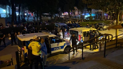 CHP Kemalpaşa Gençlik Kolları Başkanı Mehmet Deviren ve 3 kişi,