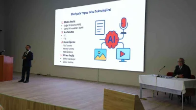 Bozok Üniversitesinde gerçekleştirilen konferansta, üretken yapay zekanın üniversiteler, medya ve