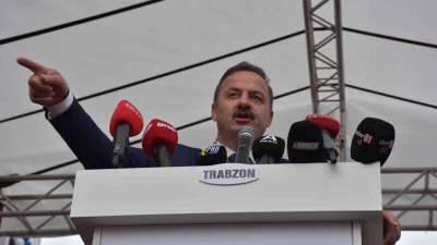 A Parti Genel Başkanı Ağıralioğlu, Trabzon’da düzenlenen halk buluşmasında partisini