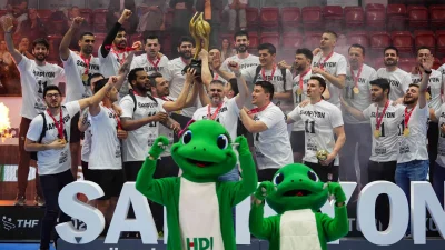 Beşiktaş, HDI Sigorta Erkekler Türkiye Kupası’nı kazanarak hentboldaki başarısını bir