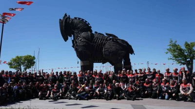 Fatih Sultan Mehmet’in vefatının 544. yılında, 110 motosikletli Çanakkale’de ecdadı
