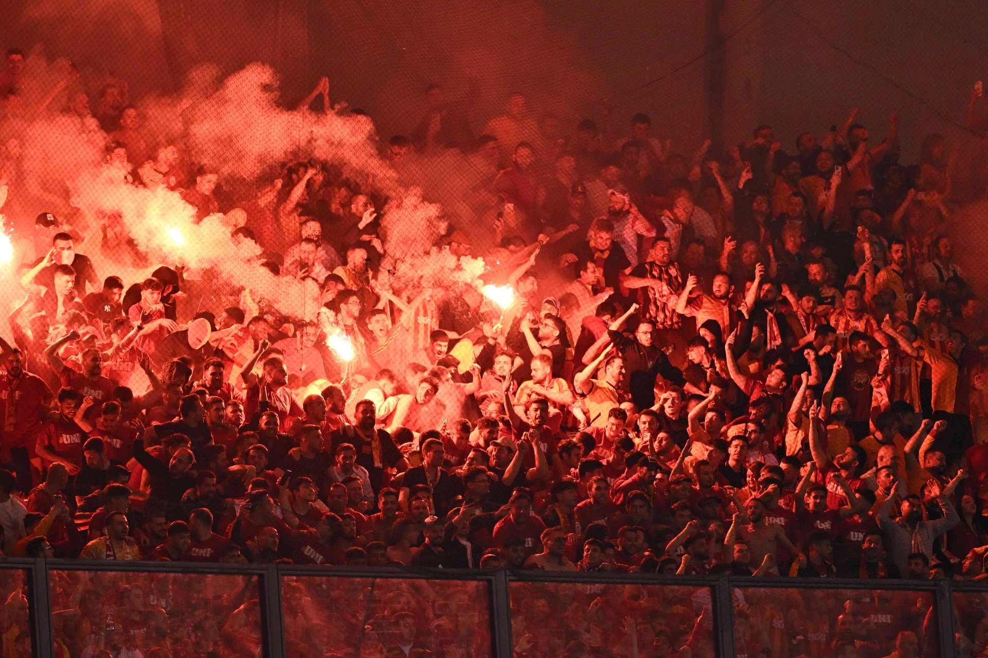 Trabzonspor'u deplasmanda 2-0 yenen Galatasaray, 1 puan alması halinde Süper