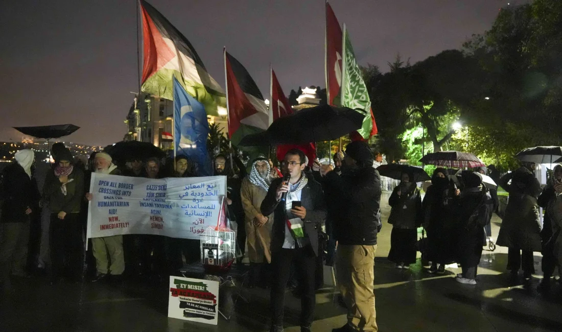İstanbul’da Mısır Başkonsolosluğu Önünde Gazze İçin Sessiz Çığlık Open Rafah grubu, Gazze'ye insani yardım geçişine izin verilmemesini Mısır’ın