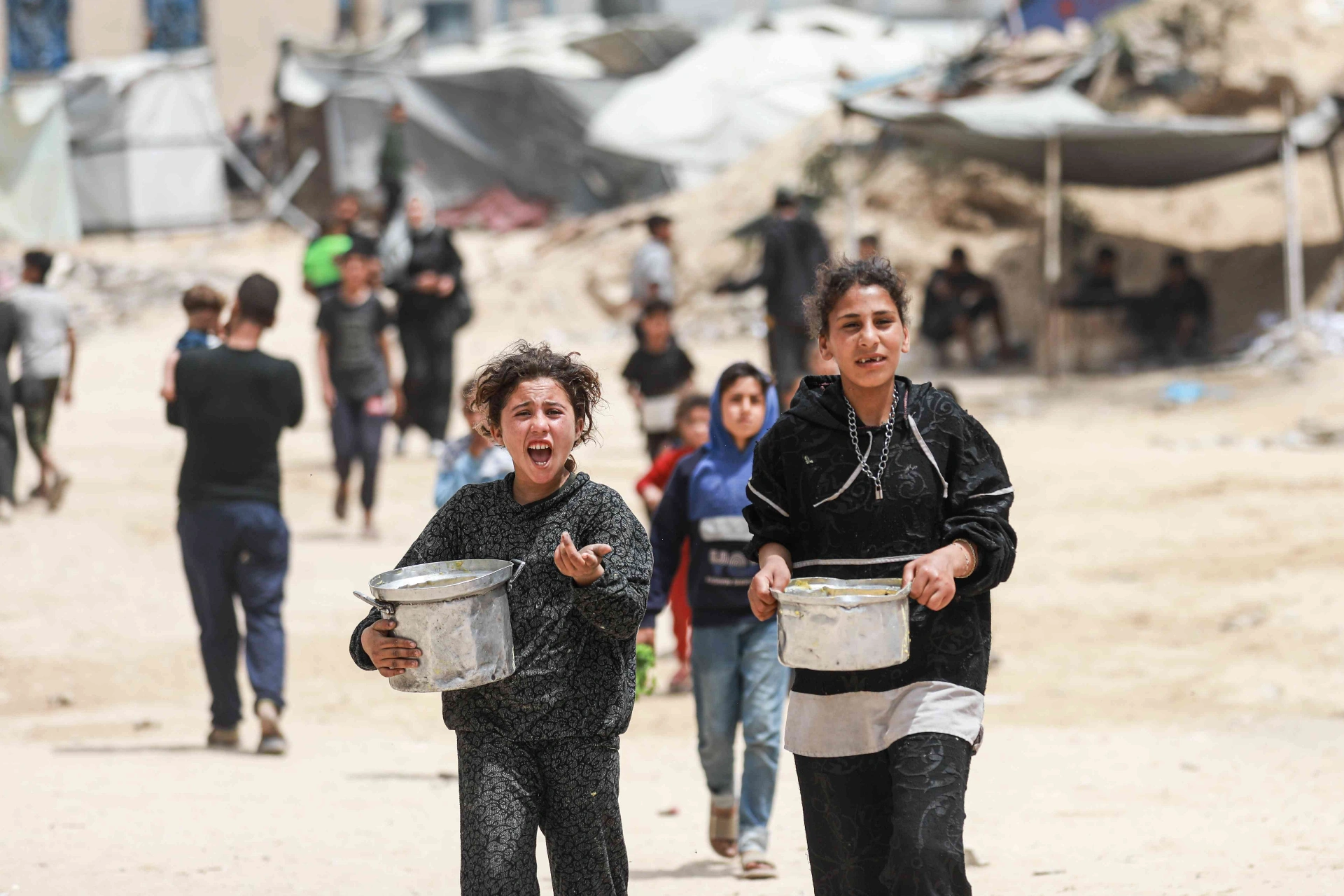 Gazze'de insani kriz derinleşiyor: BM, sıcak yemek dağıtımında dramatik düşüş