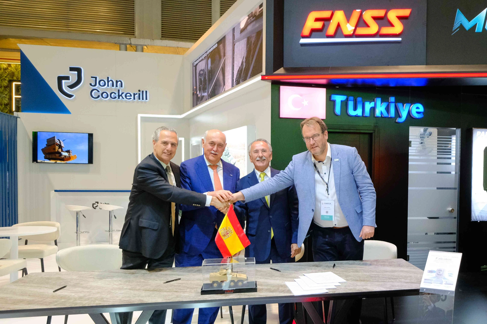 Türk savunma sanayisinin önde gelen firmalarından FNSS, İspanyol ordusunun zırhlı