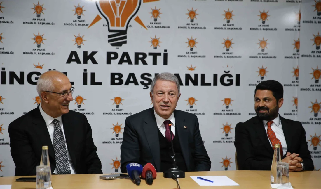 Hulusi Akar, Bingöl ziyaretinde “Terörsüz Türkiye” vurgusu yaparak, güvenli ve