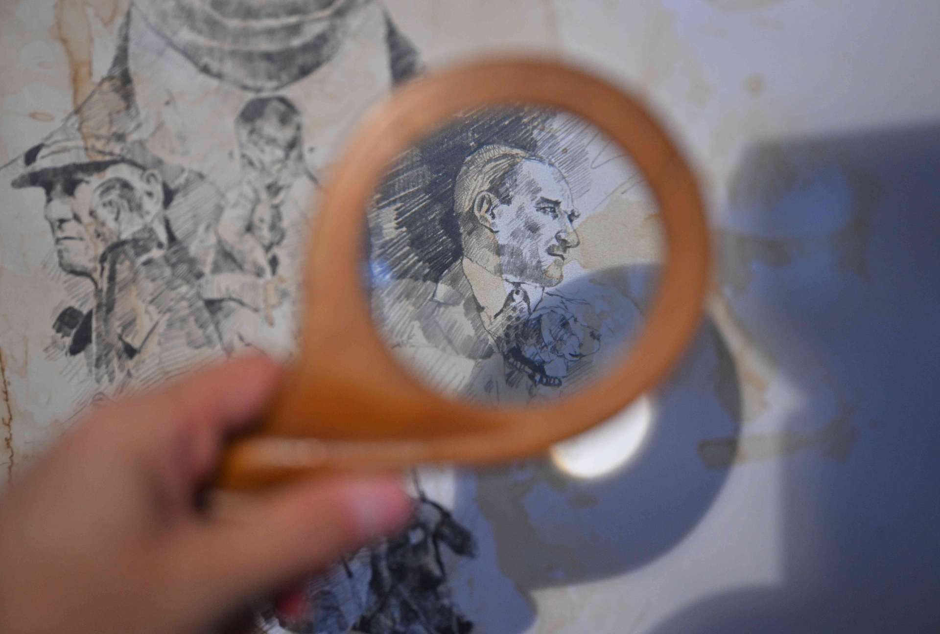 Emirhan Bıçakcı’nın Atatürk’e adadığı özel portre sergisi, 19 Mayıs kapsamında