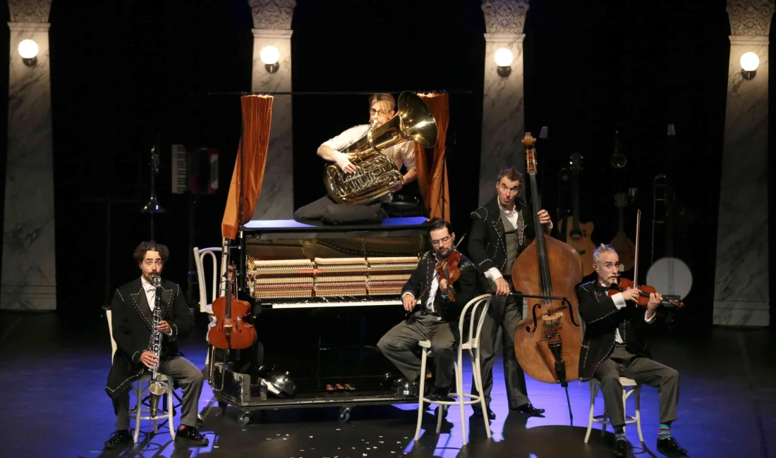 Devlet Tiyatroları Antalya 15. Uluslararası Tiyatro Festivali, renkli oyunlar ve