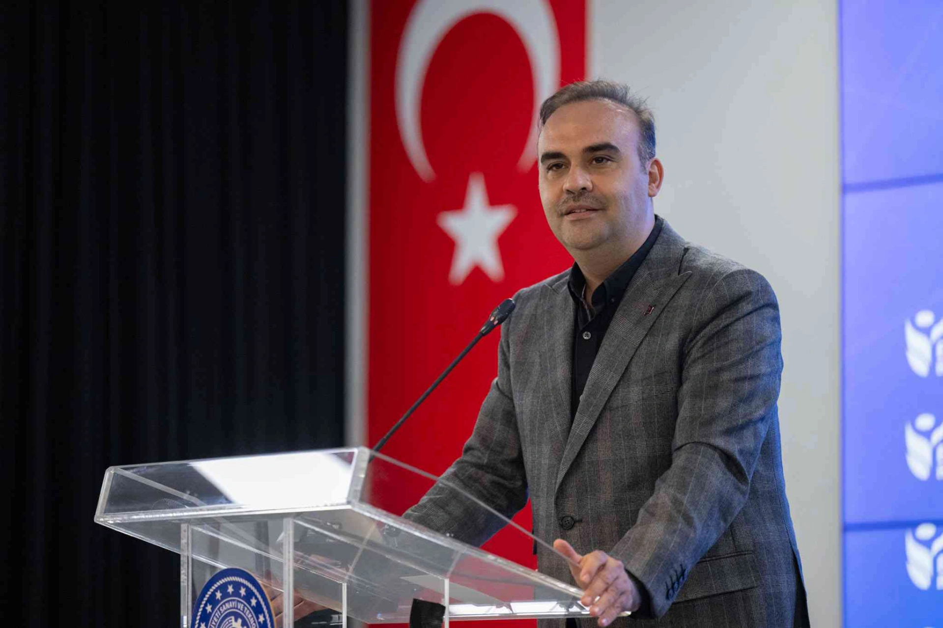 Bakan Kacır, Türkiye’nin teknolojide tam bağımsızlık hedefinde gençliğin belirleyici rol