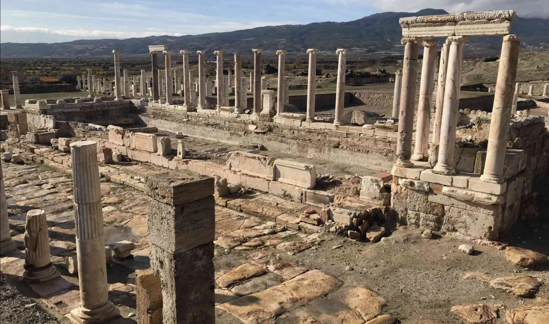 İş Bankası, Pamukkale Üniversitesi öncülüğünde yürütülen Laodikeia ve Tripolis kazılarına