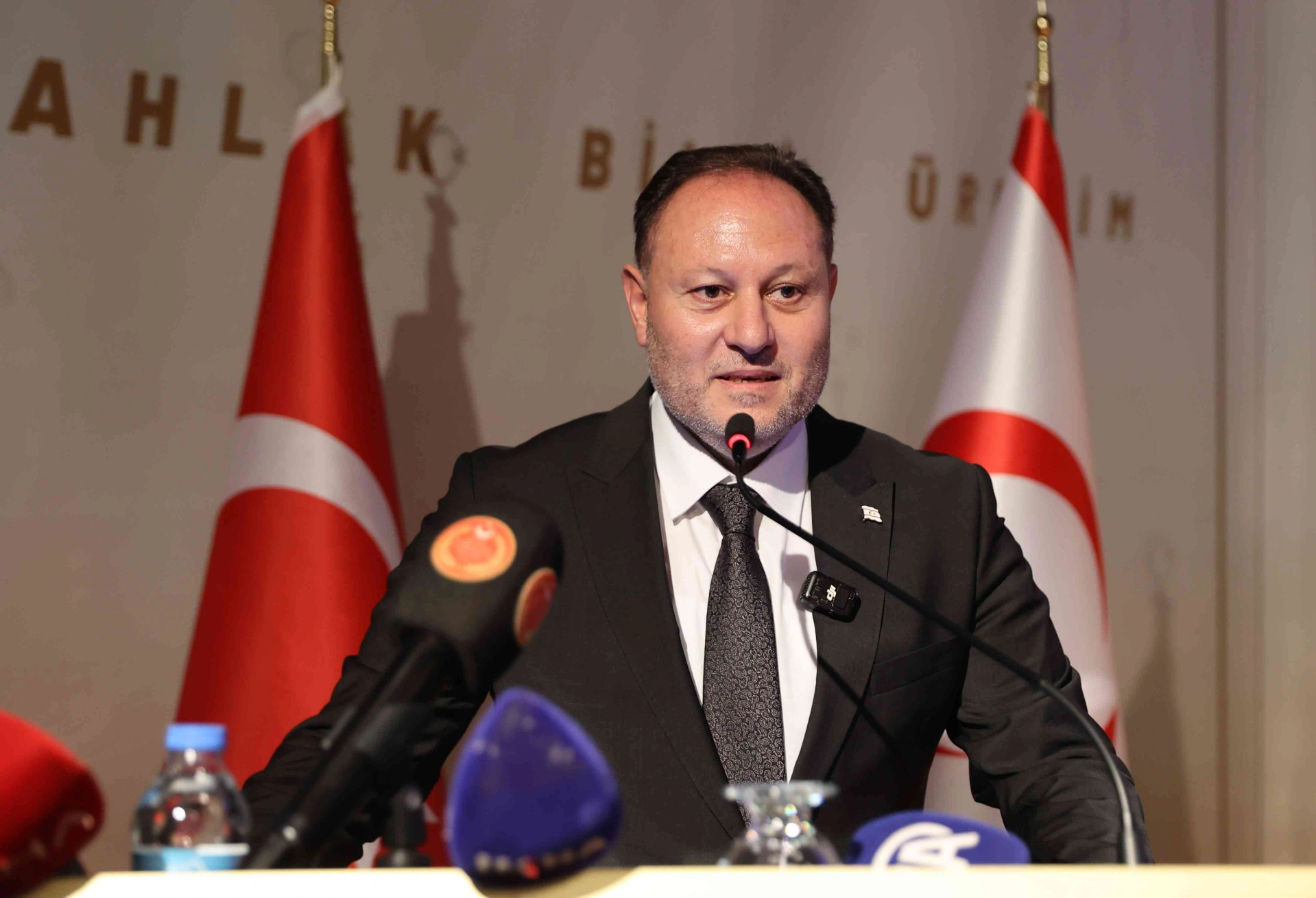 Ziya Öztürkler, "Ne Türkiye’nin garantörlüğü ne de Türk askerinin Kıbrıs’taki