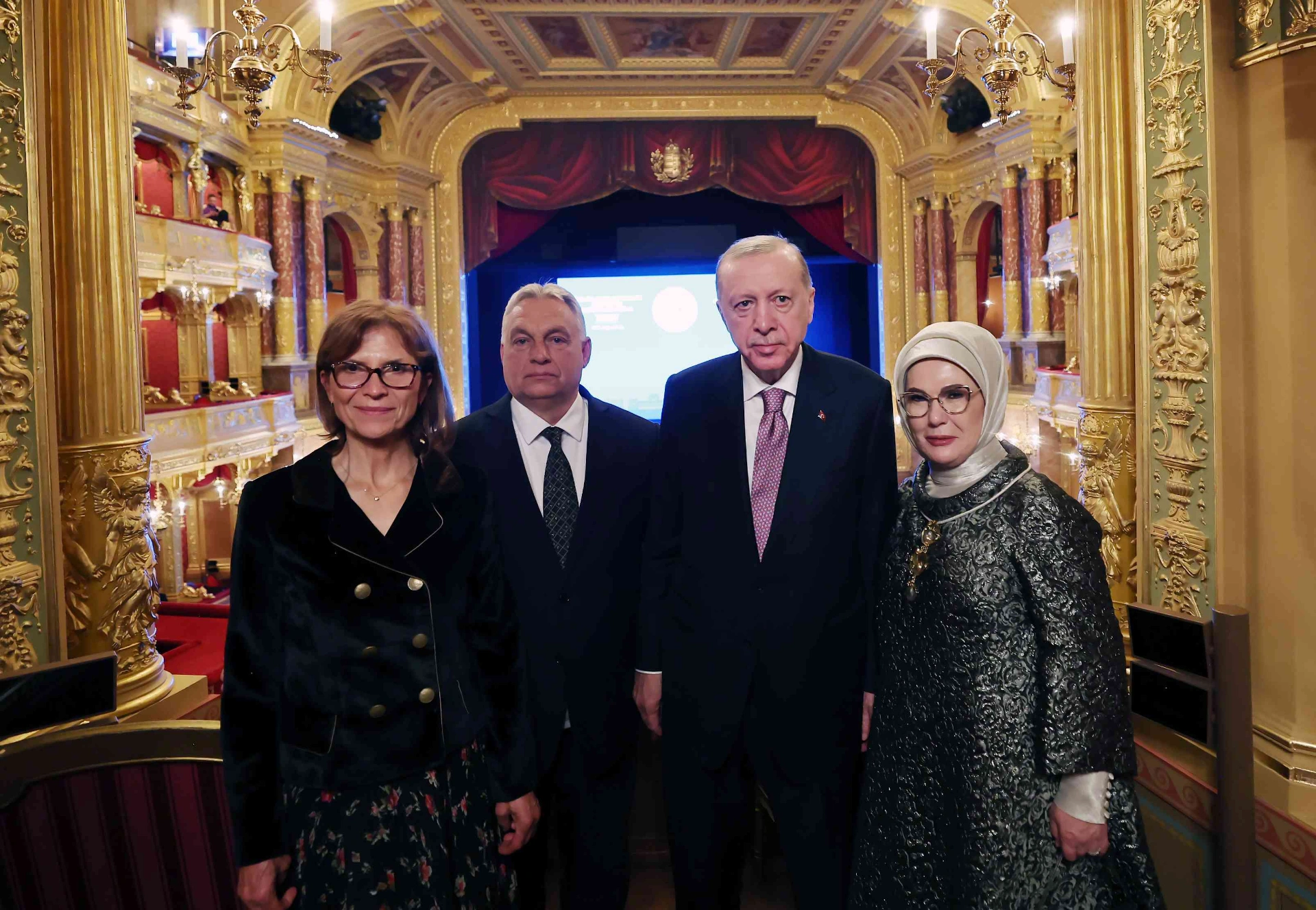 Emine Erdoğan, Macaristan’da gerçekleştirilen kültürel programa dair yaptığı paylaşımda, misafirperverlikleri