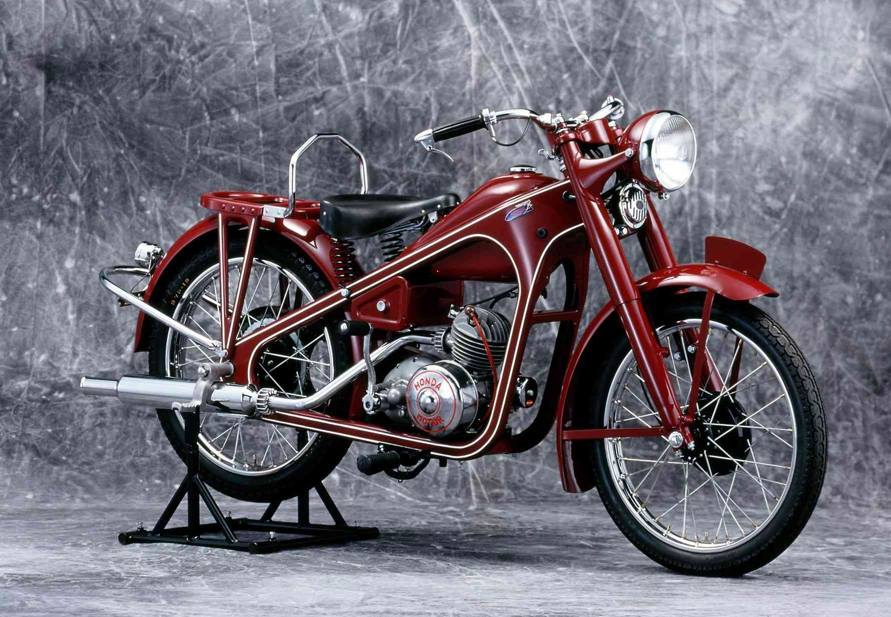 Honda, 1949’da başladığı motosiklet üretim yolculuğunda 500 milyon adede ulaşarak