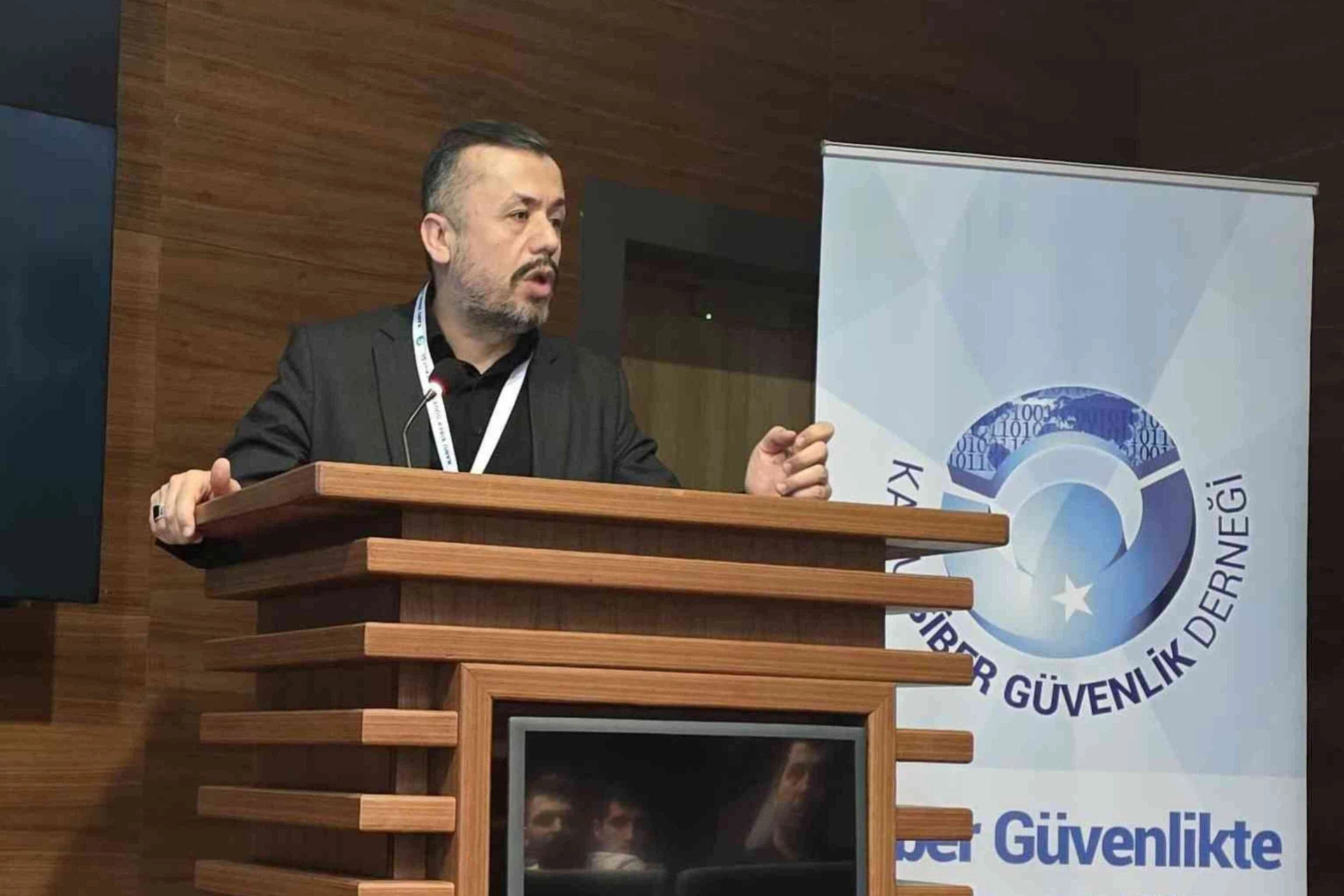 Kamu Siber Güvenlik Derneği tarafından düzenlenen eğitimde, temel kavramlardan uygulamalı