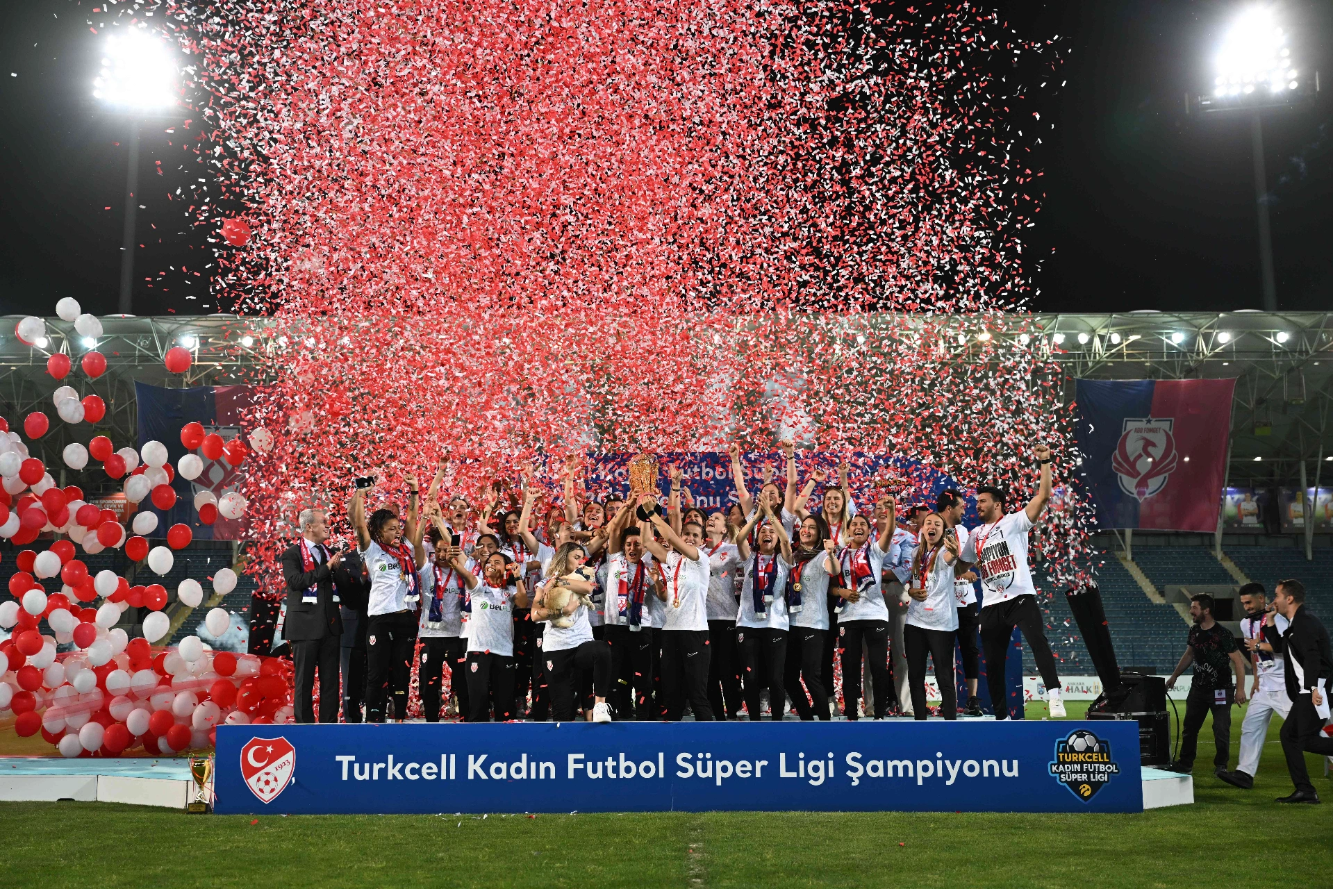 Ankara Büyükşehir Belediyesi FOMGET, 2024-2025 sezonu şampiyonluğunu renkli bir törenle