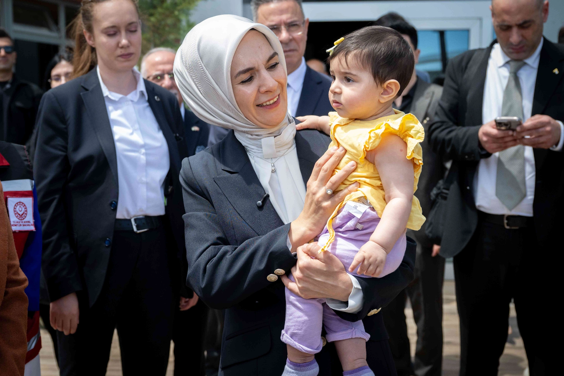 Aile ve Sosyal Hizmetler Bakanı Mahinur Özdemir Göktaş, “Bugün de