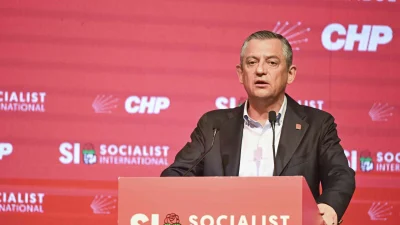 CHP Genel Başkanı Özel, küresel adaletsizliklere karşı dayanışma ve barış