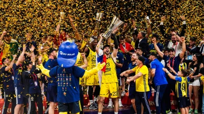 Fenerbahçe Beko, Monaco’yu 81-70 yenerek THY Avrupa Ligi’nde tarih yazdı.