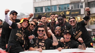 Galatasaray, Trendyol Süper Lig’deki 25. şampiyonluğunu üstü açık otobüs ve