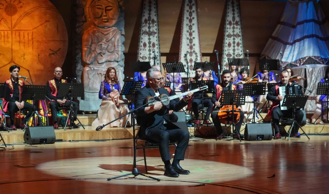 Türk Dünyası Müzik Topluluğu, 25. yılını anlamlı bir konserle kutladı.