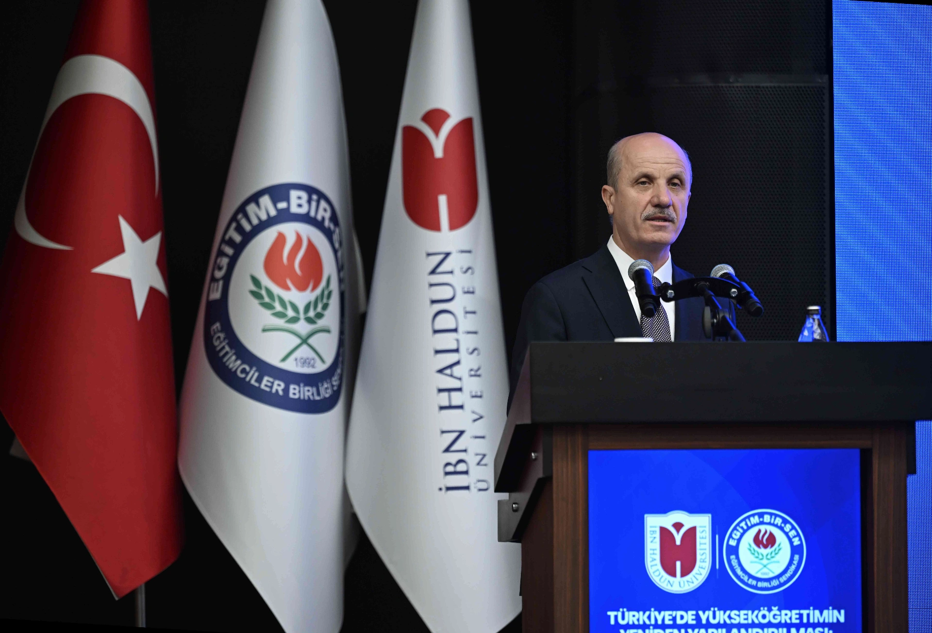 YÖK Başkanı Özvar, yükseköğretimin yeniden yapılandırıldığını belirterek, kalite ve dijitalleşme