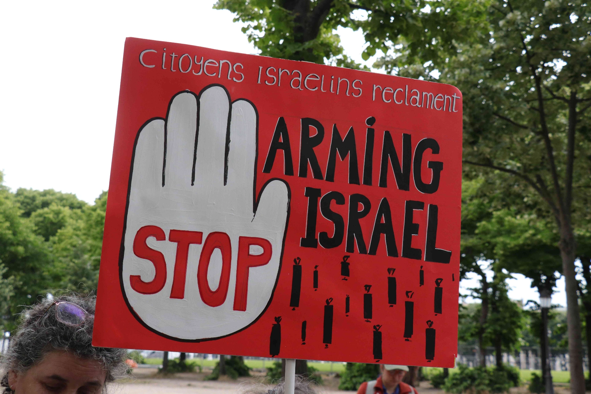 Paris'te bir araya gelen İsrailliler, Tel Aviv yönetiminin Gazze'deki saldırılarını