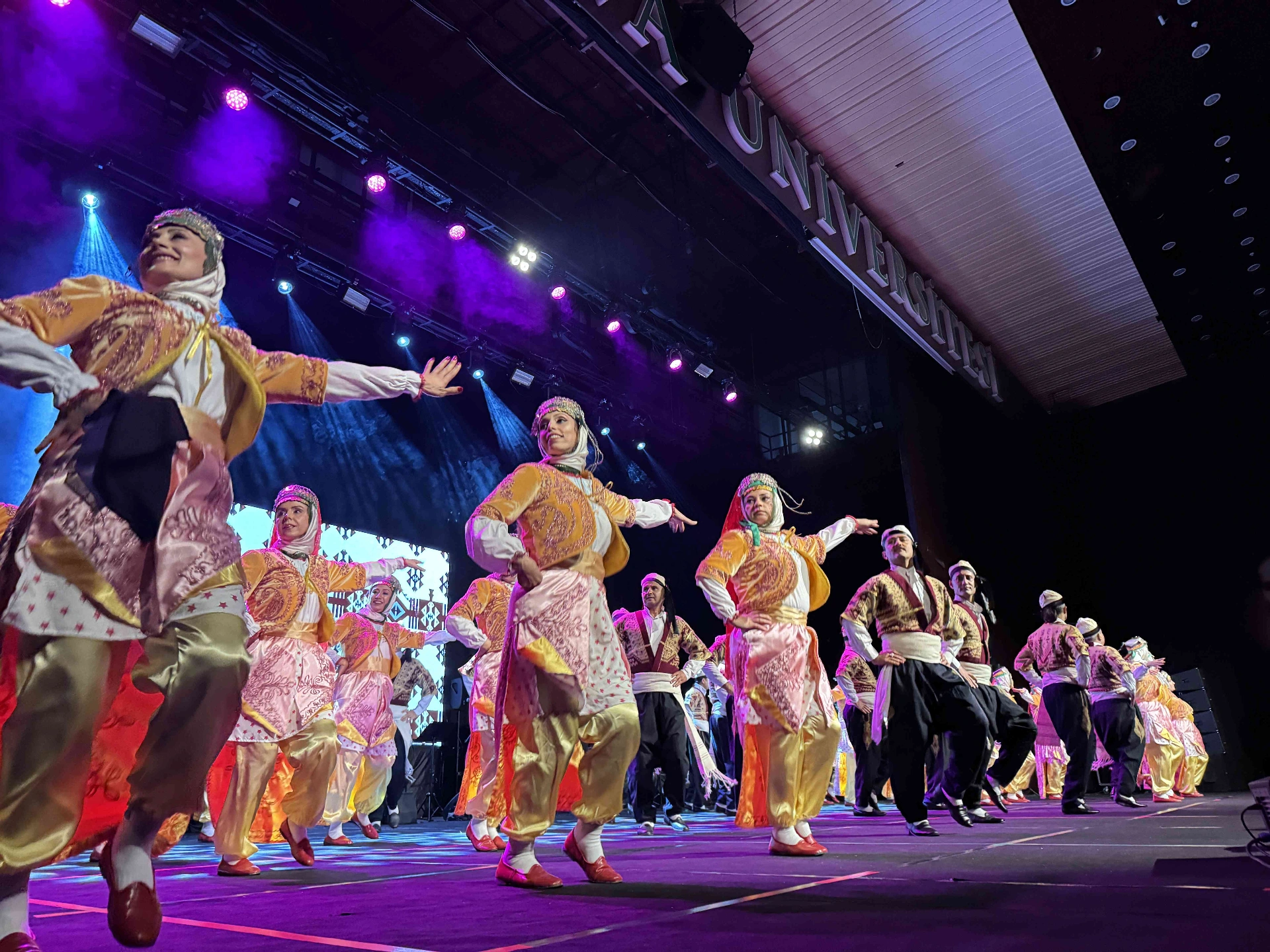 Milli Eğitim Bakanlığı öncülüğünde kurulan Maarif Orkestrası ve Halk Dansları