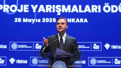 Sanayi ve Teknoloji Bakanı Mehmet Fatih Kacır, gençlerin bilime olan