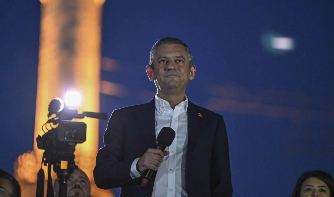 Özel: “Esenler artık milletin kalesi” CHP lideri Özgür Özel, Esenler’de düzenlenen mitingde, İstanbul Büyükşehir Belediyesi’ne